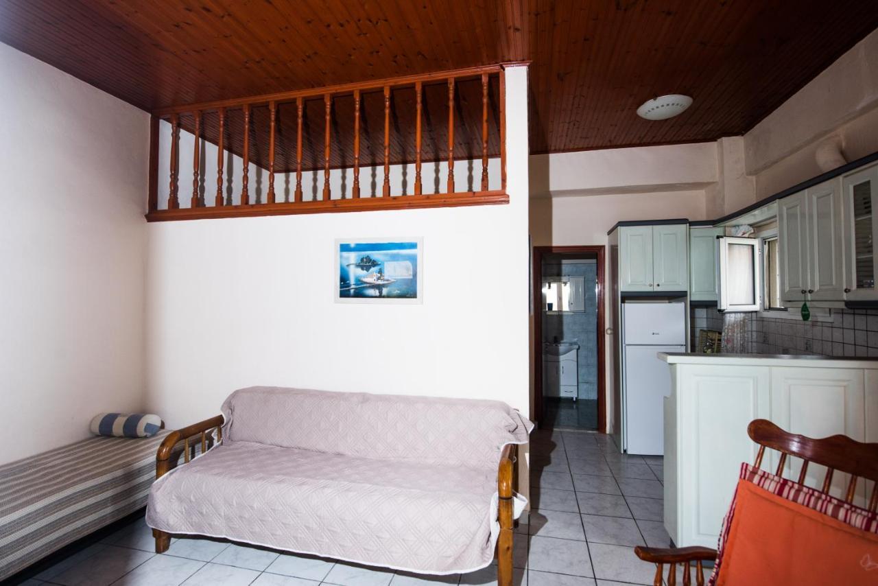 Pantelis Apartments Agios Georgios  Exterior photo
