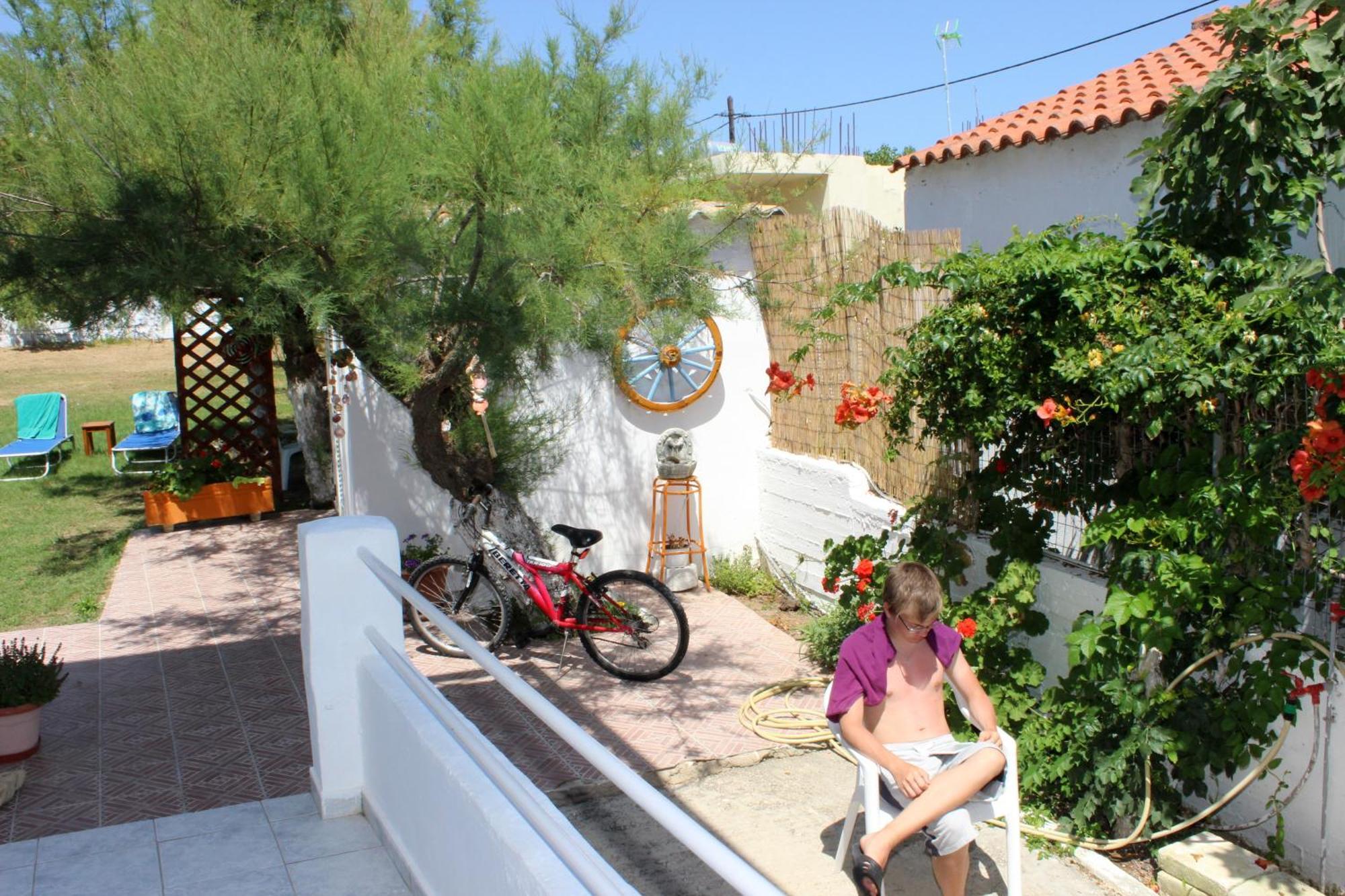 Pantelis Apartments Agios Georgios  Exterior photo